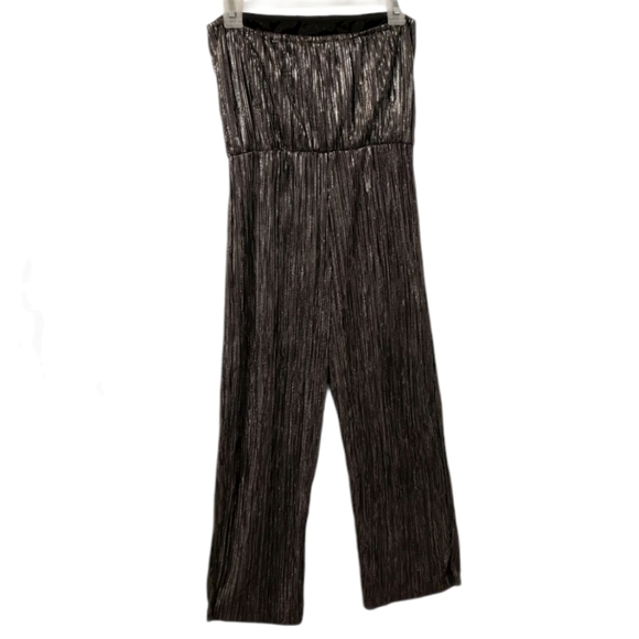 Woman's jumpsuit - Picture 2 of 3